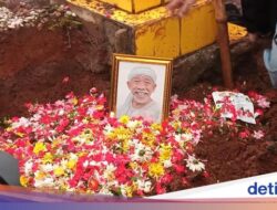 Abah Qomar, Pak Haji yang Terpuji: Saksi Kebaikan Eko Patrio